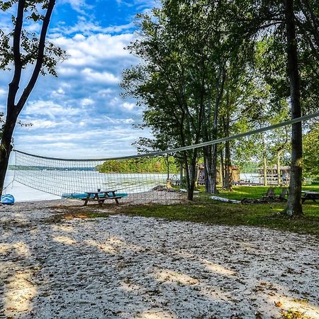 Sunset Beach Villa Glenora Exterior photo